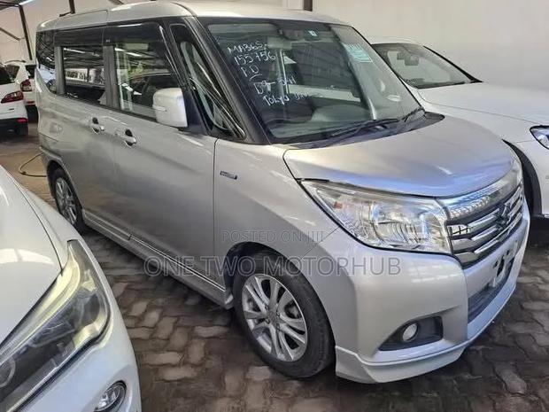 Suzuki Solio 2018 Silver