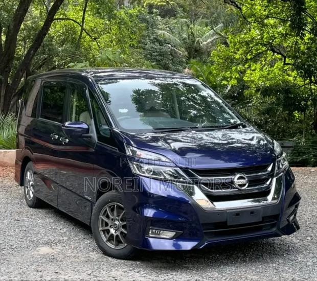 Nissan Serena 2018 Blue
