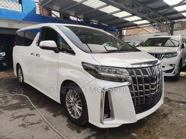 Toyota Alphard 2018 White