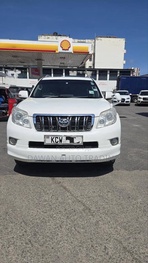 Toyota Land Cruiser Prado 2013 White