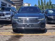 Volkswagen Touareg 2018 Gray for sale
