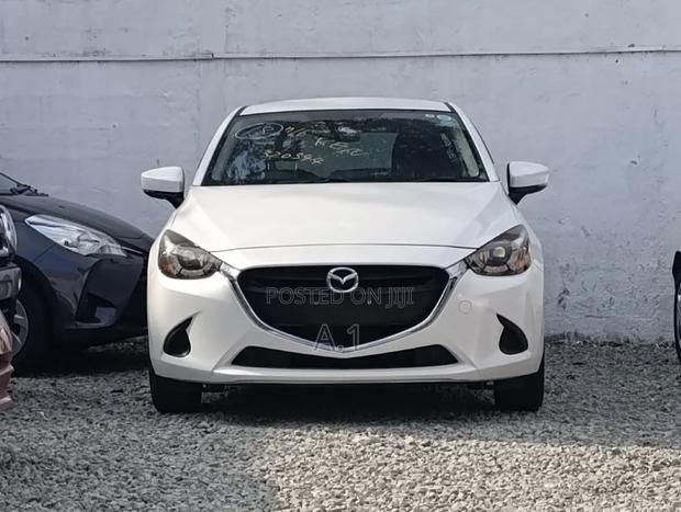 Mazda Demio 2019 Pearl
