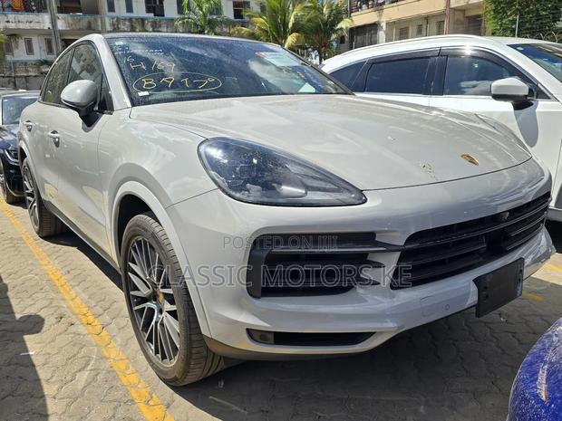 Porsche Cayenne Base AWD 2020 Ivory