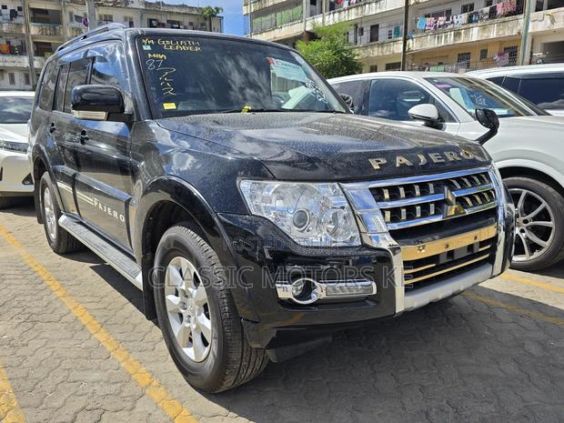 Mitsubishi Pajero V80 3.2 DI-D 2019 Black