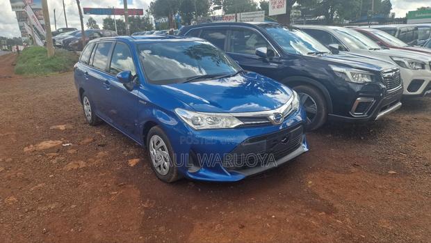 Toyota Corolla Fielder 1.5 Hybrid FWD 2018 Blue