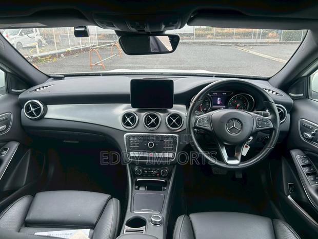 Mercedes-Benz GLA-Class 2019 Pearl
