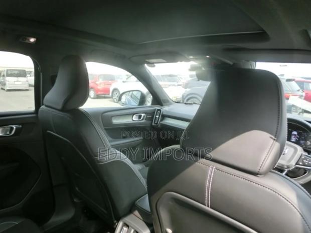 Volvo XC40 T5 Petrol AWD 2019 Blue