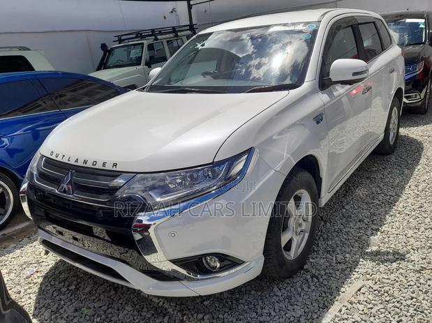 Mitsubishi Outlander 2.0 PHEV AWD 2018 White