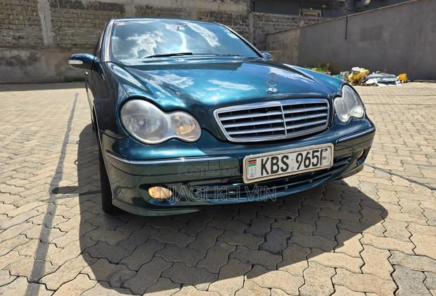 Mercedes-Benz C200 2005 Green