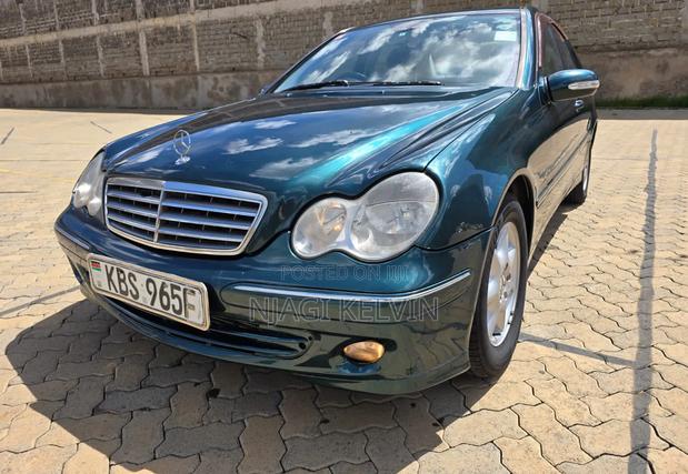 Mercedes-Benz C200 2005 Green