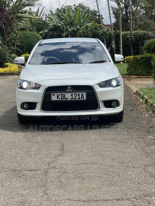 Mitsubishi Galant 2015 White
