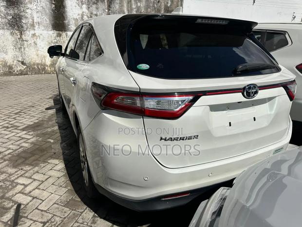 Toyota Harrier 2018 White