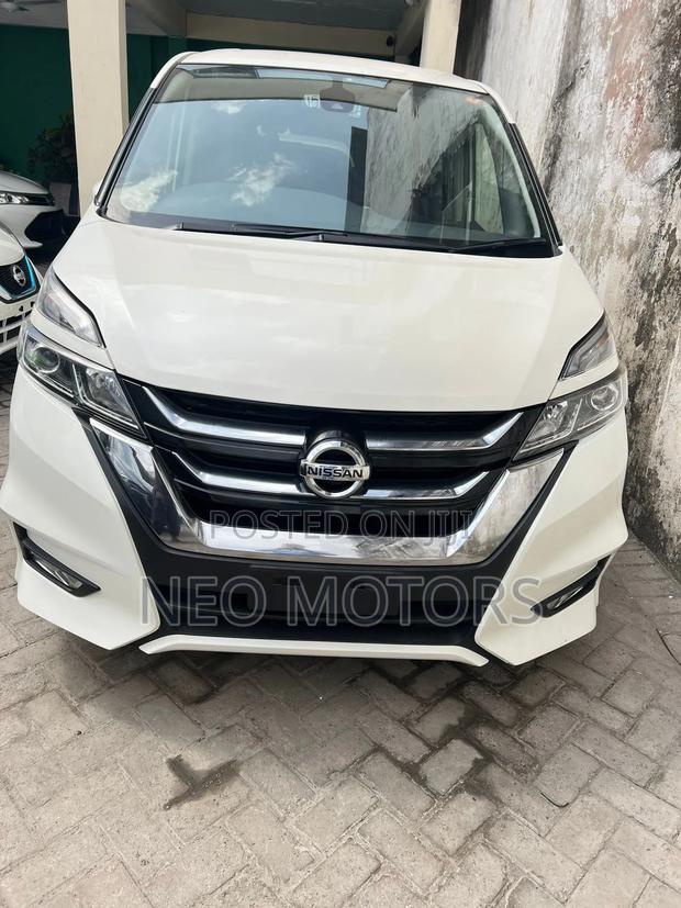 Nissan Serena 2018 White