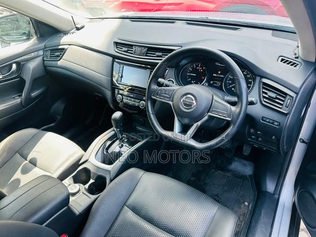 Nissan X-Trail 2.0 Hybrid FWD 2018 Silver