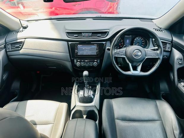 Nissan X-Trail 2.0 Hybrid FWD 2018 Silver