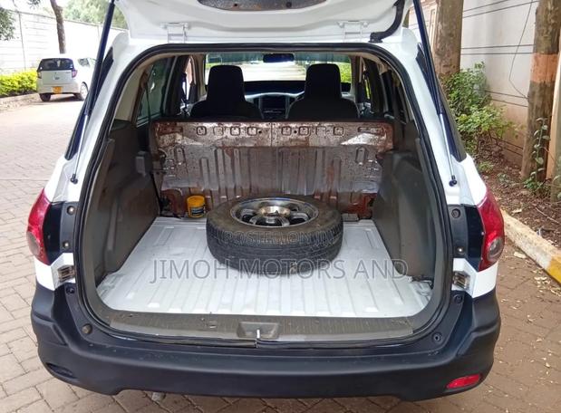 Nissan Advan 2010 White