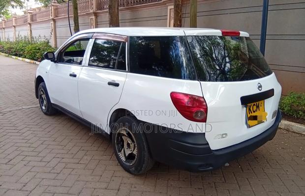 Nissan Advan 2010 White