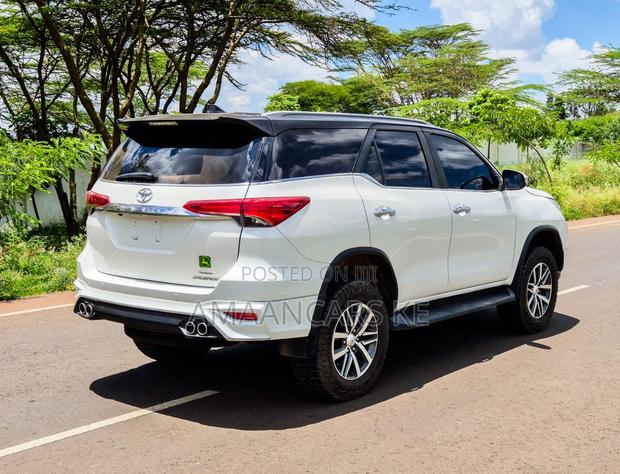 Toyota Fortuner 2.8 D AWD 2018 White