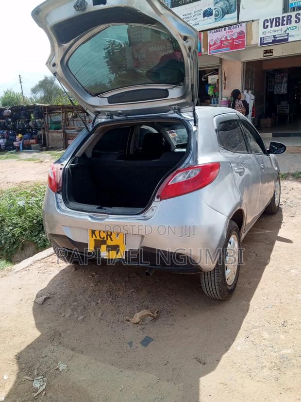 Mazda Demio 2011 Silver