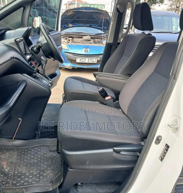 Toyota Noah 2.0 FWD (8 Seater) 2018 White