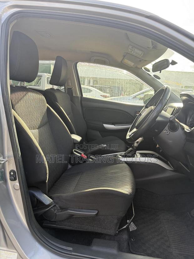Suzuki Baleno 2019 Silver