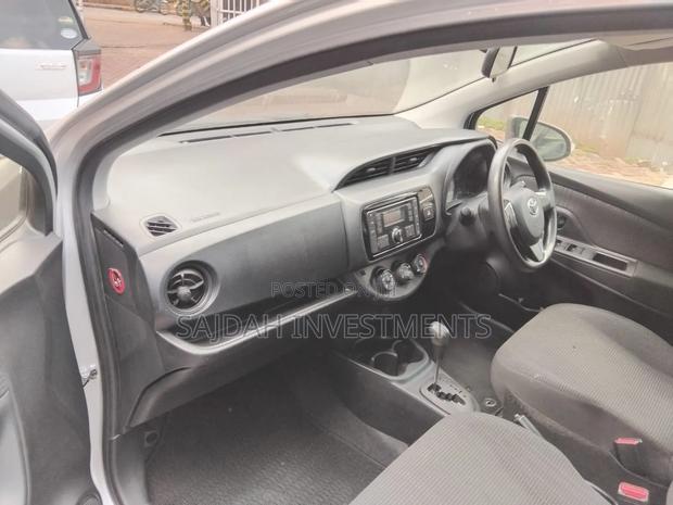 Toyota Vitz 1.0 FWD 5dr 2019 Silver