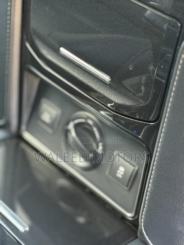 Toyota Land Cruiser Prado 2.7 2021 Black