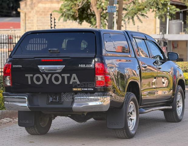 Toyota Hilux 2019 Black