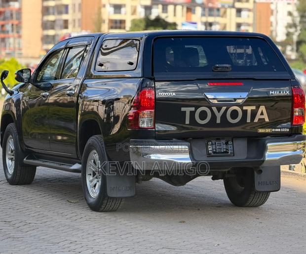 Toyota Hilux 2019 Black