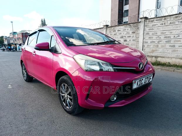 Toyota Vitz 2015