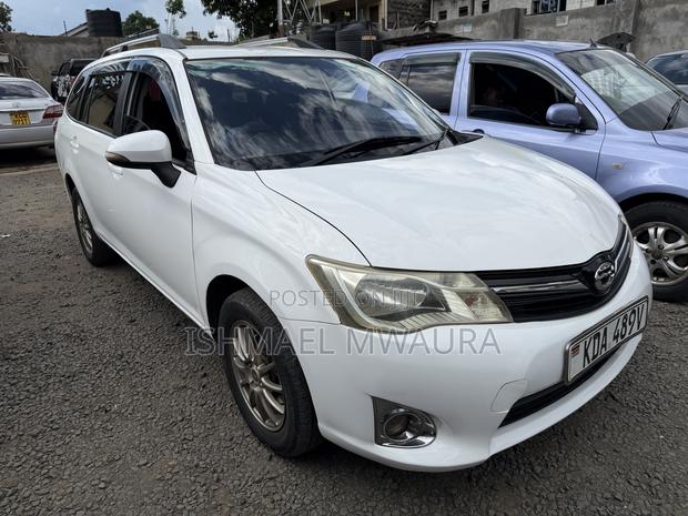 Toyota Corolla Fielder 1.5 Petrol FWD 2014 Silver