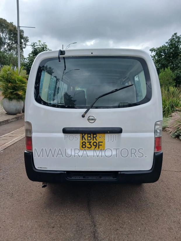 Nissan Caravan 2006 White