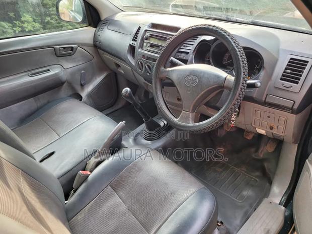 Nissan Caravan 2006 White