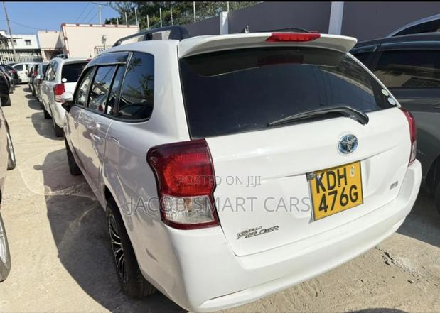 Toyota Corolla Fielder 2015 White