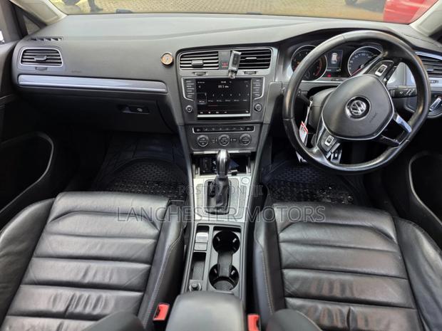 Volkswagen Golf Alltrack 2016 Blue