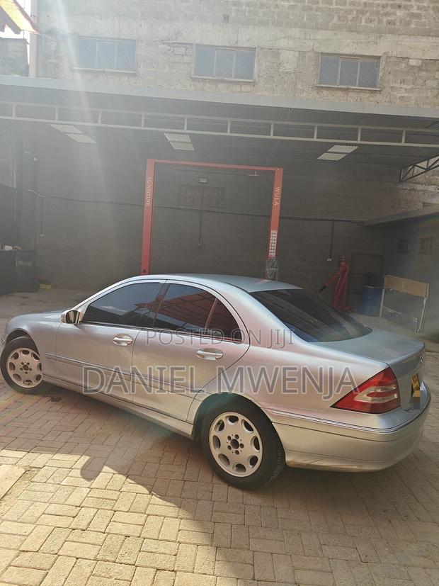 Mercedes-Benz C200 2006 Silver