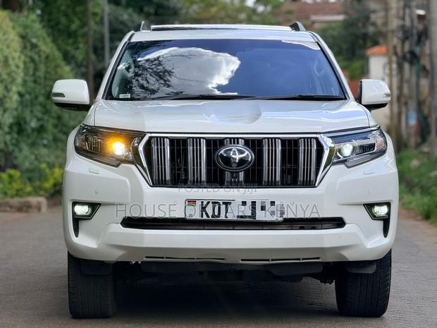 Toyota Land Cruiser Prado 2.8 2021 White