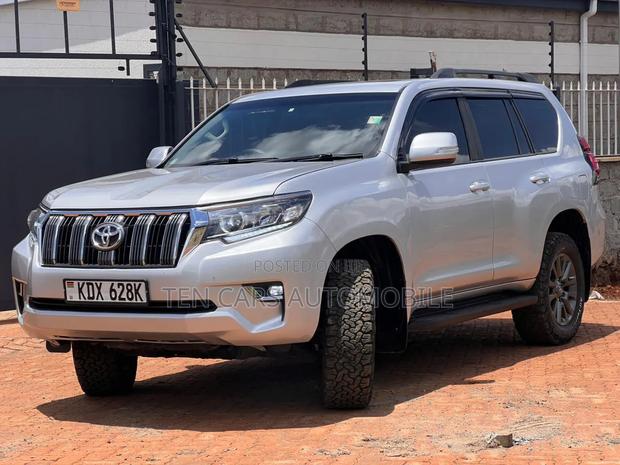 Toyota Land Cruiser 2015 Silver