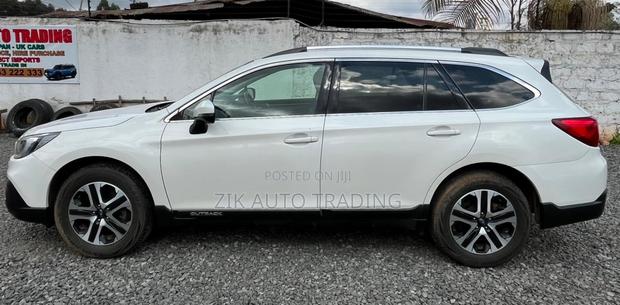Subaru Outback 2018 White