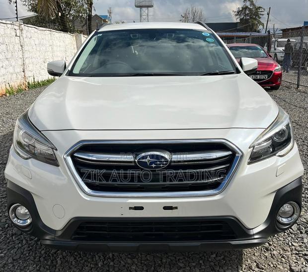 Subaru Outback 2018 White