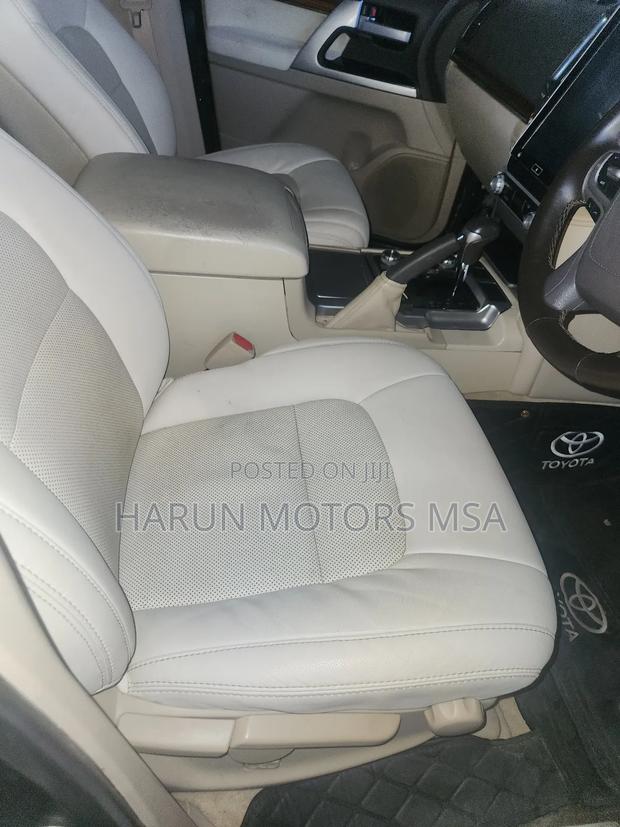 Toyota Land Cruiser 2018 Black
