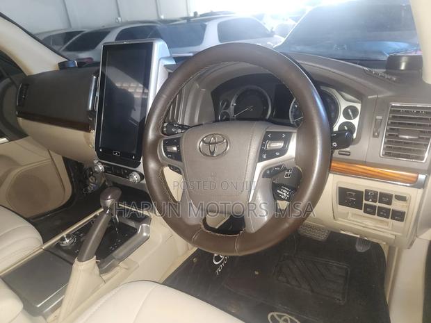 Toyota Land Cruiser 2018 Black