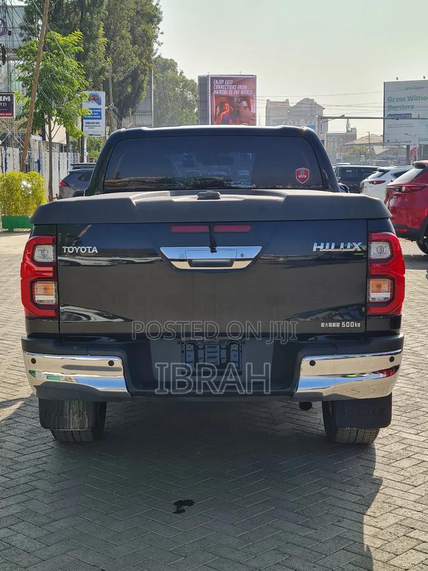 Toyota Hilux 2020 Black