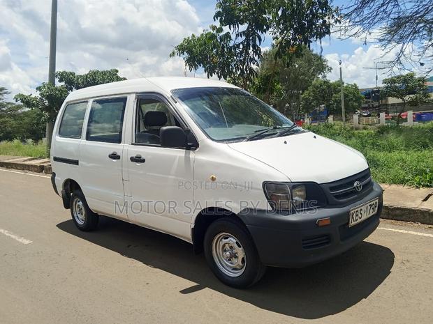 Toyota TownAce 2005 White