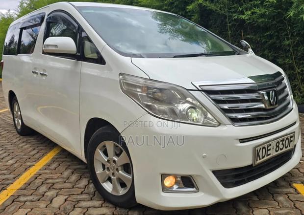 Toyota Alphard 2014