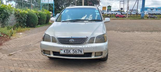 Toyota Gaia 2002 Silver