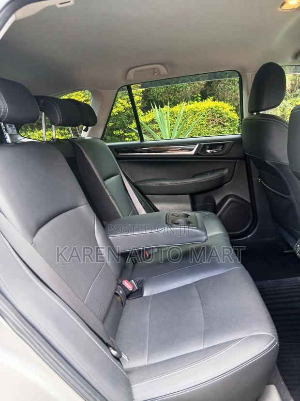 Subaru Outback 2.5i AWD 2018 Silver