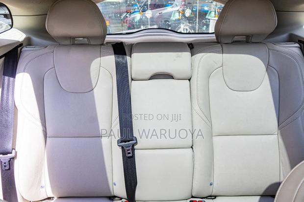 Volvo V40 2020 Blue