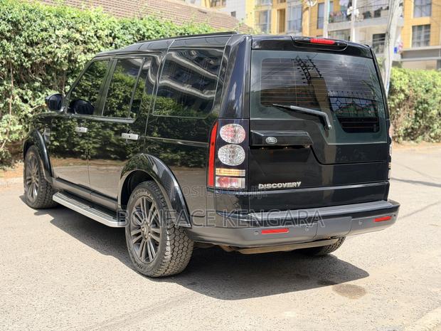 Land Rover Discovery 2016 Black