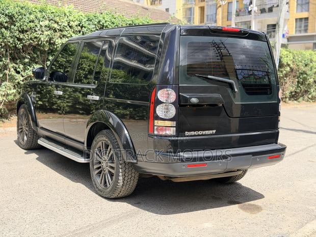 Land Rover Discovery 2016 Black